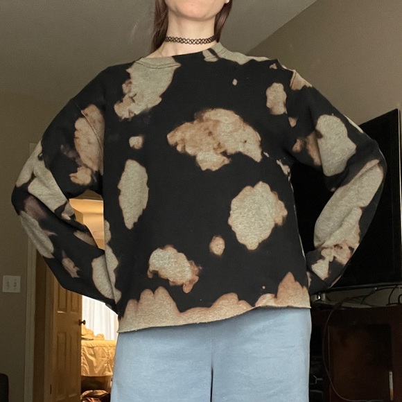 🍯 Bleached Sweatshirt - Picture 1 of 7